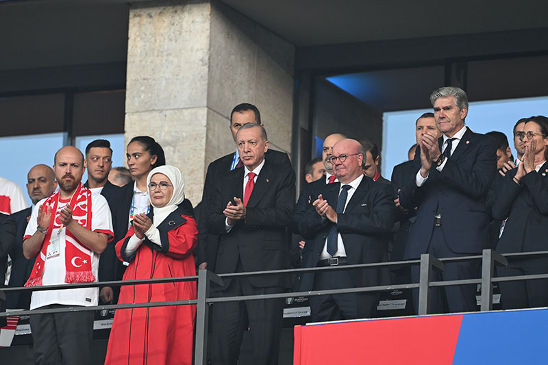 Hollanda 2 - 1 Türkiye 2